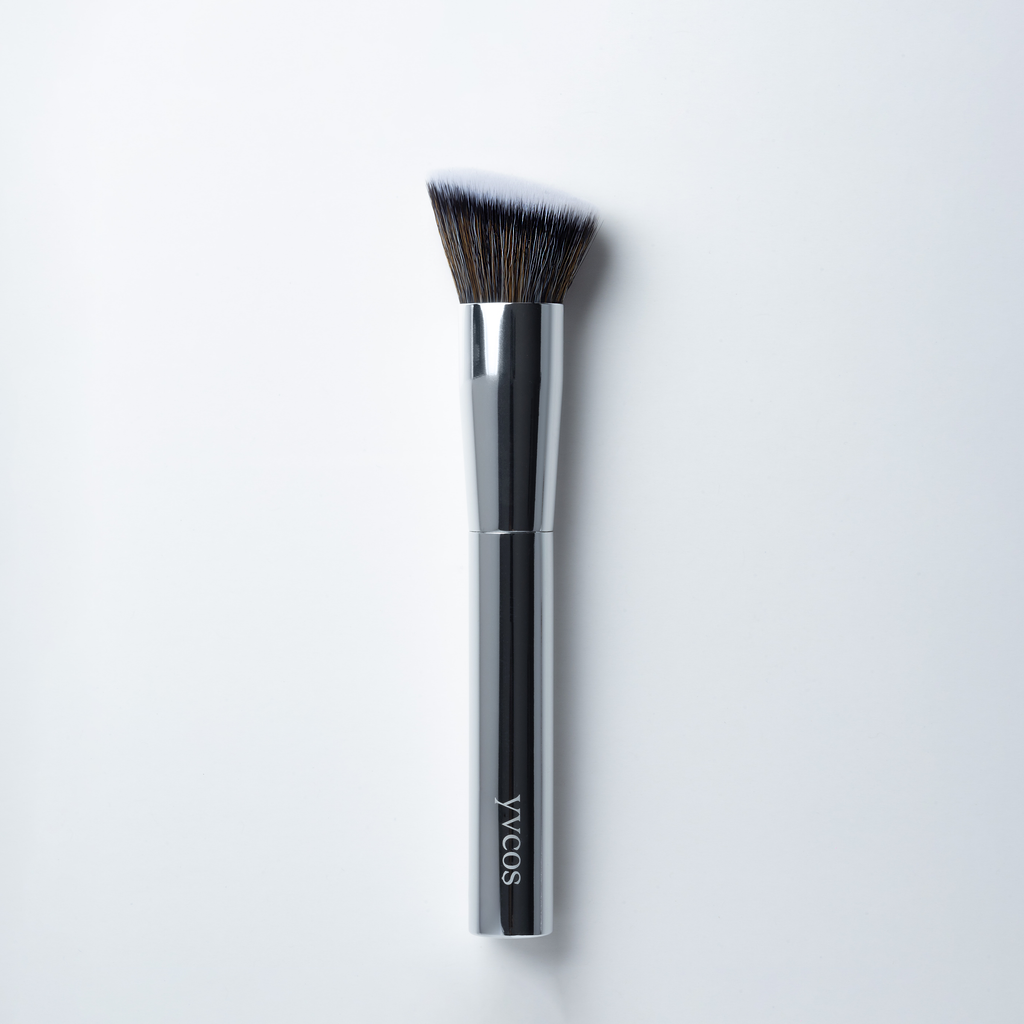 Yv BRUSH 07