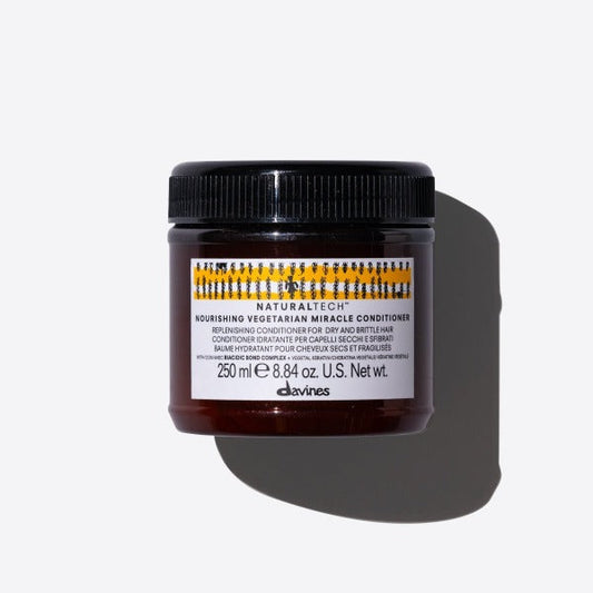 71314_NATURALTECH_NOURISHING_VEGETARIAN_MIRACLE_CONDITIONER_250ML_Davines_2000x-1-1.jpg